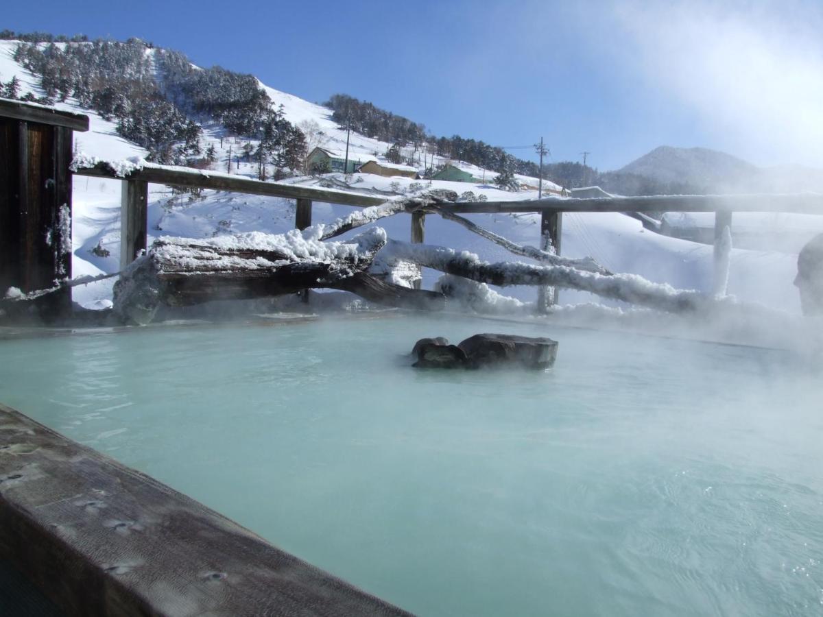 Manza Onsen Nisshinkan Ryokan Tsumagoi